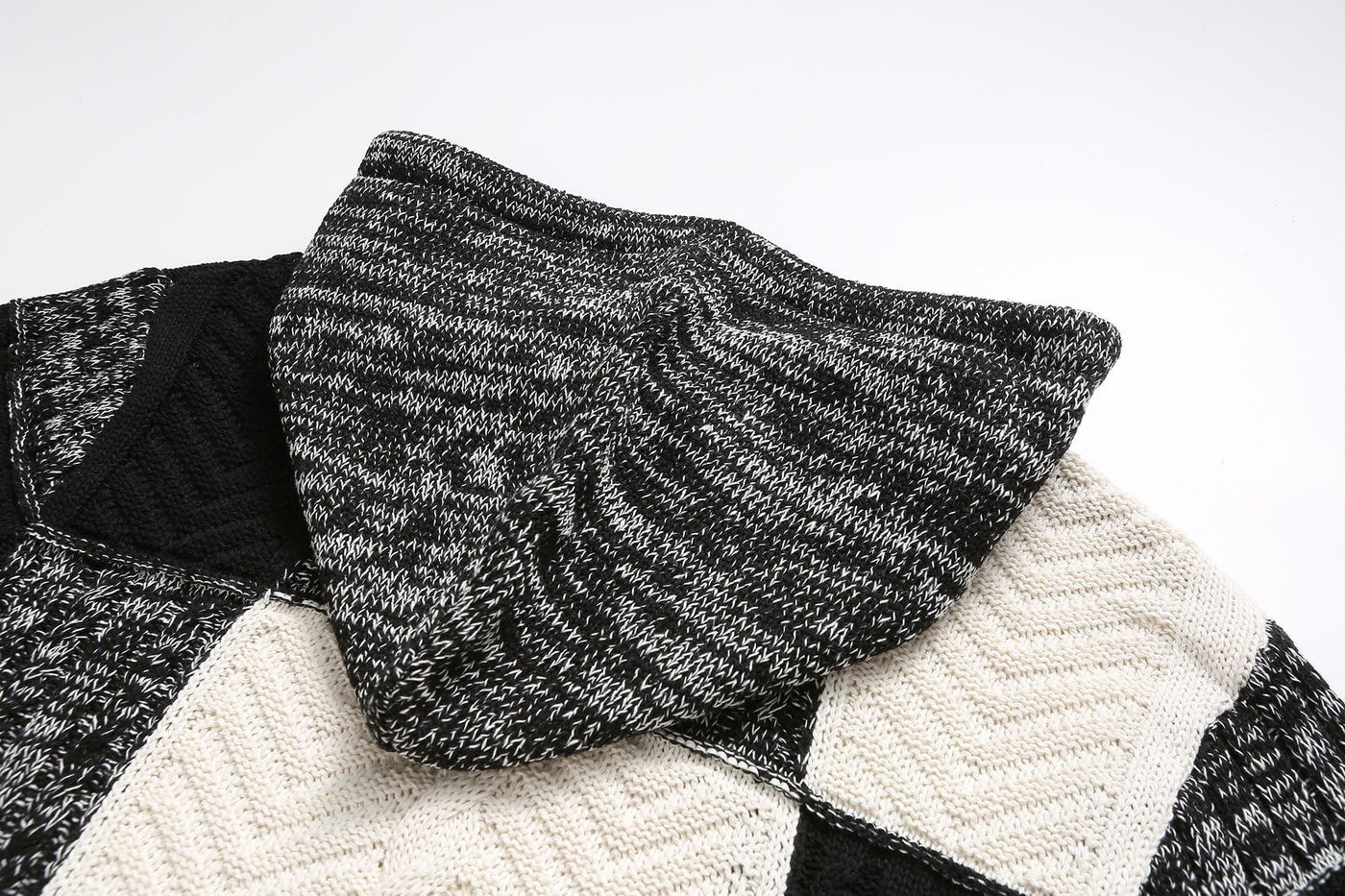 Klassischer Pullover mit Kapuze für Herren