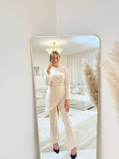 Set mit spitzem Schnitt