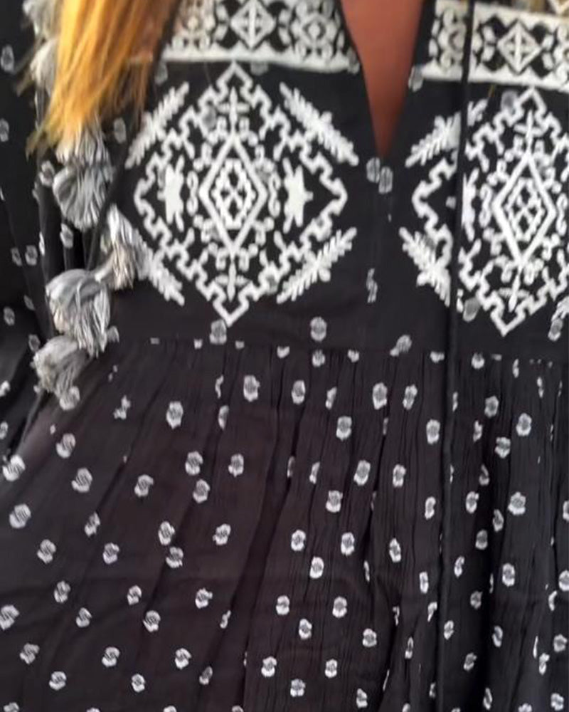 Kleid Modisch Und Elegant Bedruckt