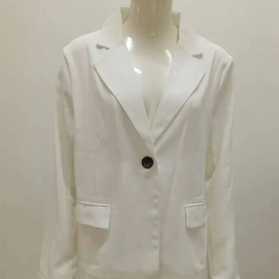 Heidi-Mode | Langer Damenblazer mit Klappentaschen und Tailliertem Schnitt