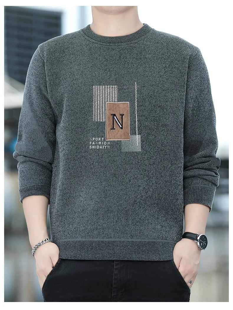 Einfacher Winterpullover für Männer