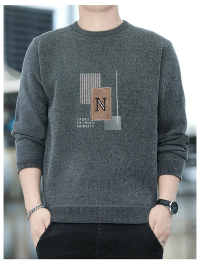 Einfacher Winterpullover für Männer