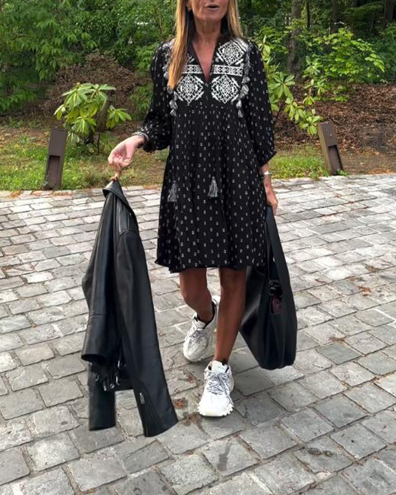 Kleid Modisch Und Elegant Bedruckt