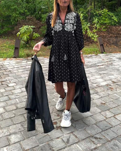 Kleid Modisch Und Elegant Bedruckt