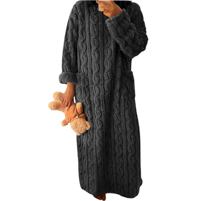 Warmes Pulloverkleid aus Kabelstrick für Damen