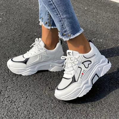 Schicke Turnschuhe für Damen