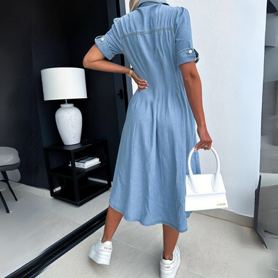 Denim Damenkleid mit Knöpfen und Brusttaschen