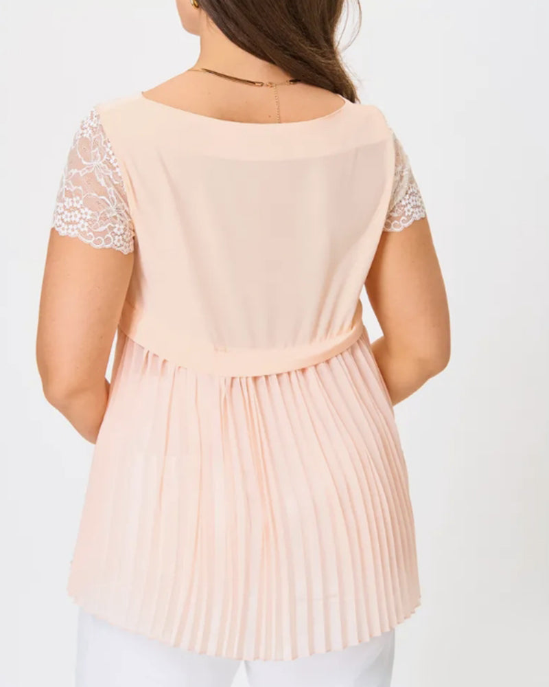 T-Shirt mit Spitzeneinsatz und Plissee