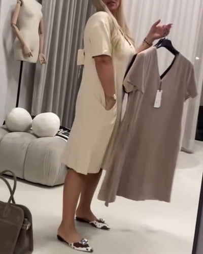 Modisches Und Elegantes Kleid Mit V-Ausschnitt