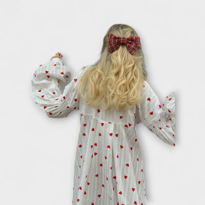 Elna – Romantisches Jacquardkleid mit Herzmuster