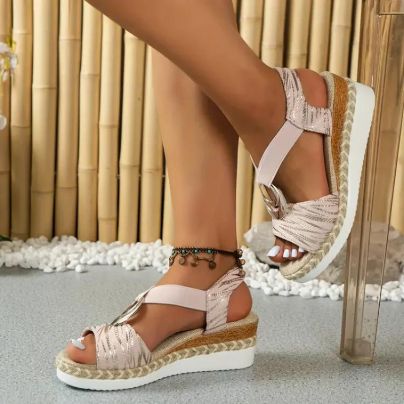 Antoinette – Glanzvolle Absatzsandalen für besondere Anlässe