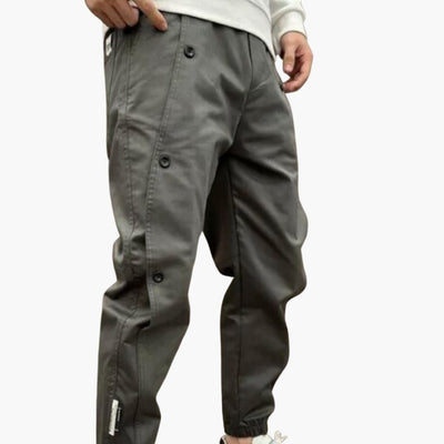 Herren Sommerhose mit Knopfleiste und elastischen Bündchen