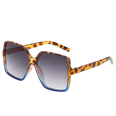 Trendiges Design Übergröße für Damen | UV Schutz