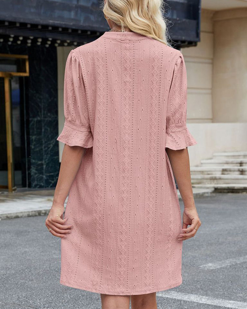 Kleid Einfarbig mit V-Ausschnitt