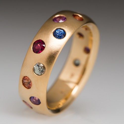 Ring mit mehrfarbigen runden eingelegten Kristallen in Vintage Gold