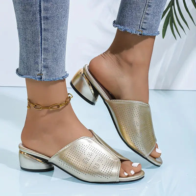 Heidi-Mode | Perforierte Peep-Toe Schuhe Mit Blockabsatz