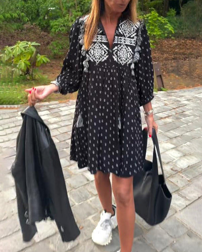 Kleid Modisch Und Elegant Bedruckt