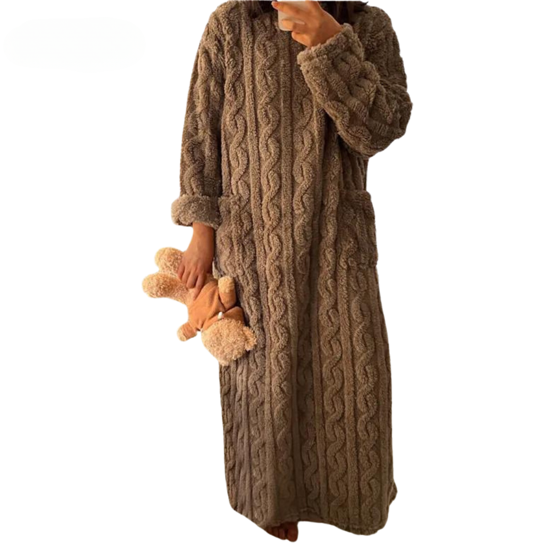 Warmes Pulloverkleid aus Kabelstrick für Damen