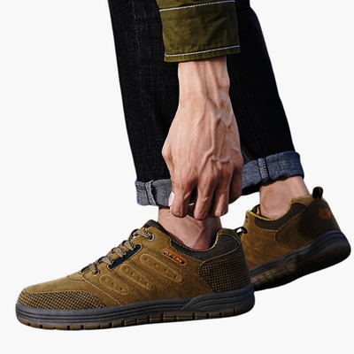 Herren Wanderschuhe mit Schnürverschluss und strukturierter Außensohle