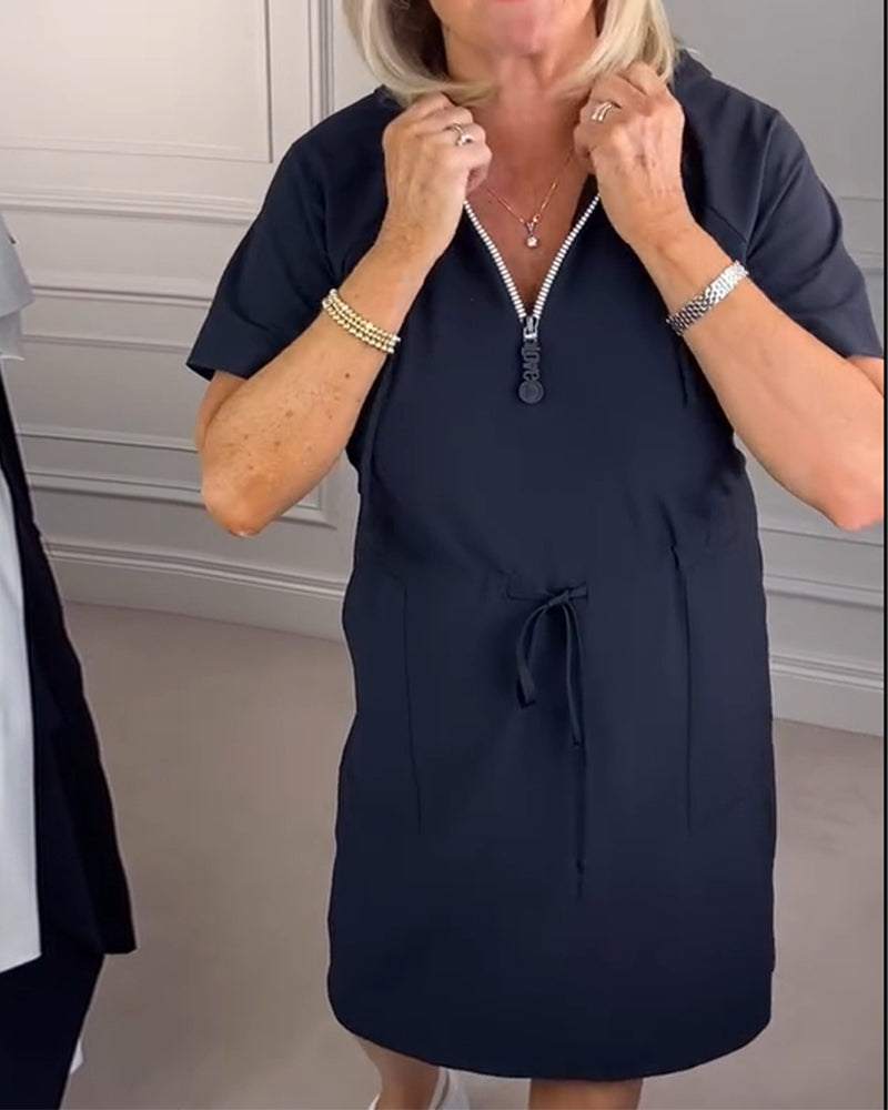 Kleid mit Kapuze und halbem Reißverschluss für Sport