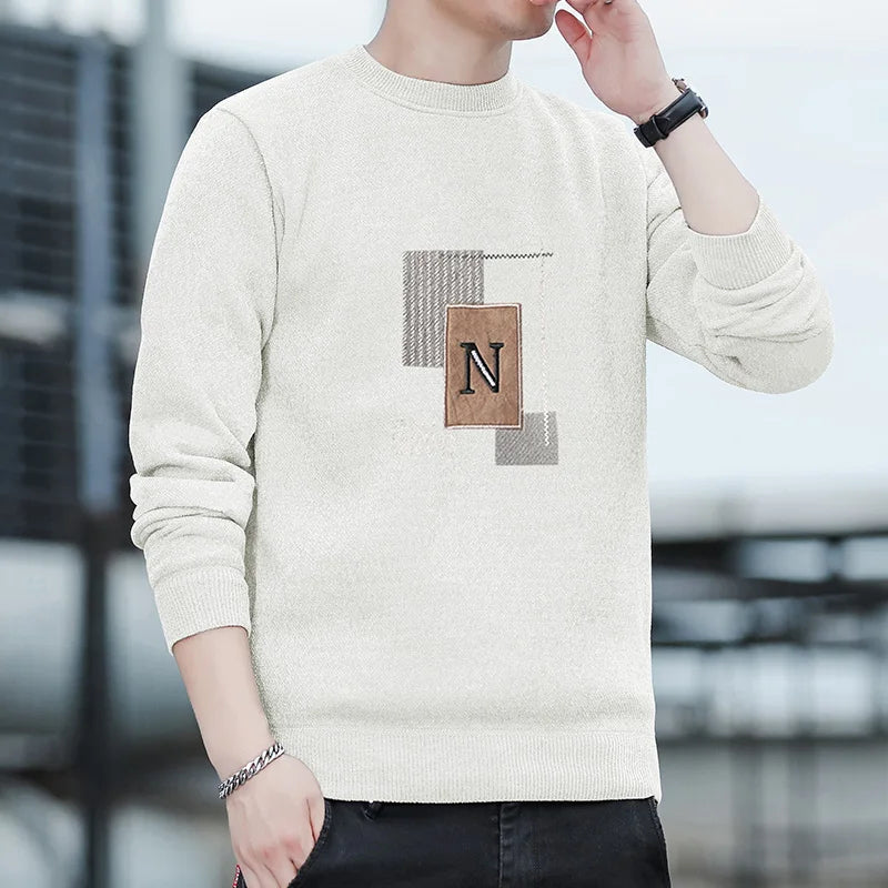 Einfacher Winterpullover für Männer