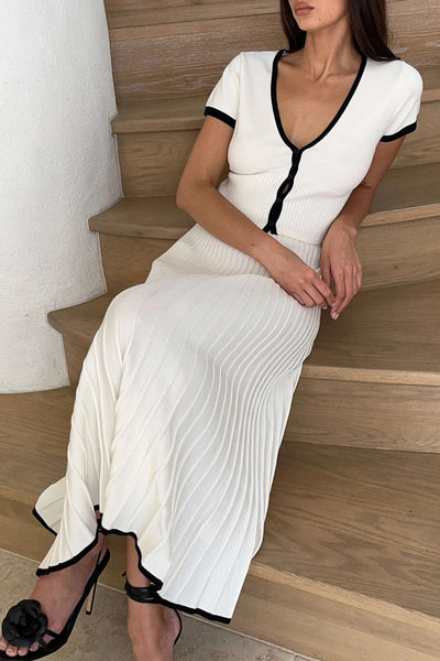 Kira | Feminines Strick-Zweiteiler-Set mit Knopf-Top & Plisseerock