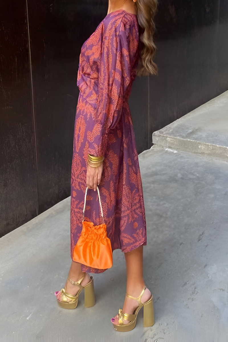 Elegantes Midikleid mit Twist-Detail und floralem Muster – Zeitlos und stilvoll