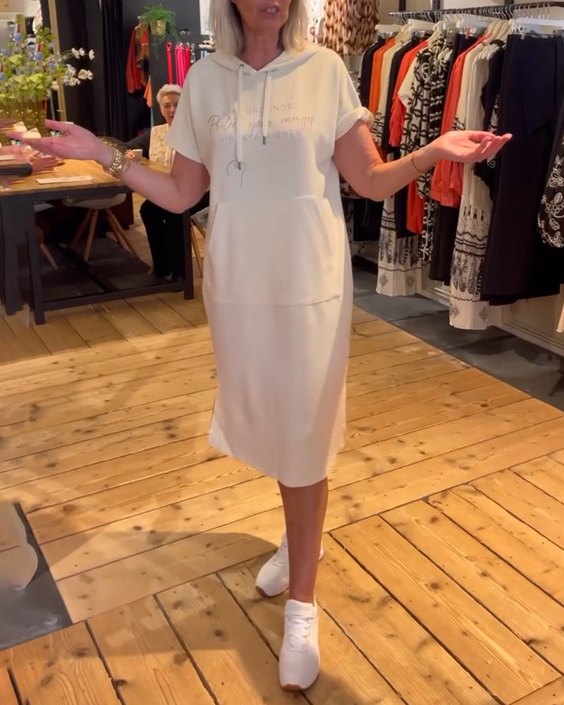 Kleid mit sportlichem Buchstabendruck