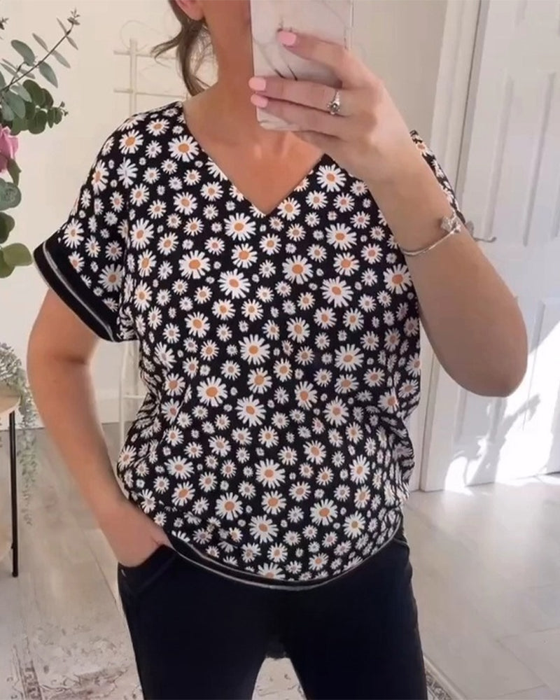 T-Shirt mit V-Ausschnitt und Gänseblümchen-Print