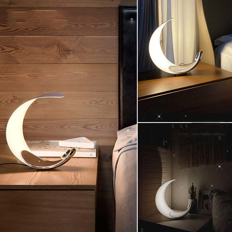 Designer Tischlampe „Halbmond“ – Modernes LED-Lichtobjekt im Mond-Design