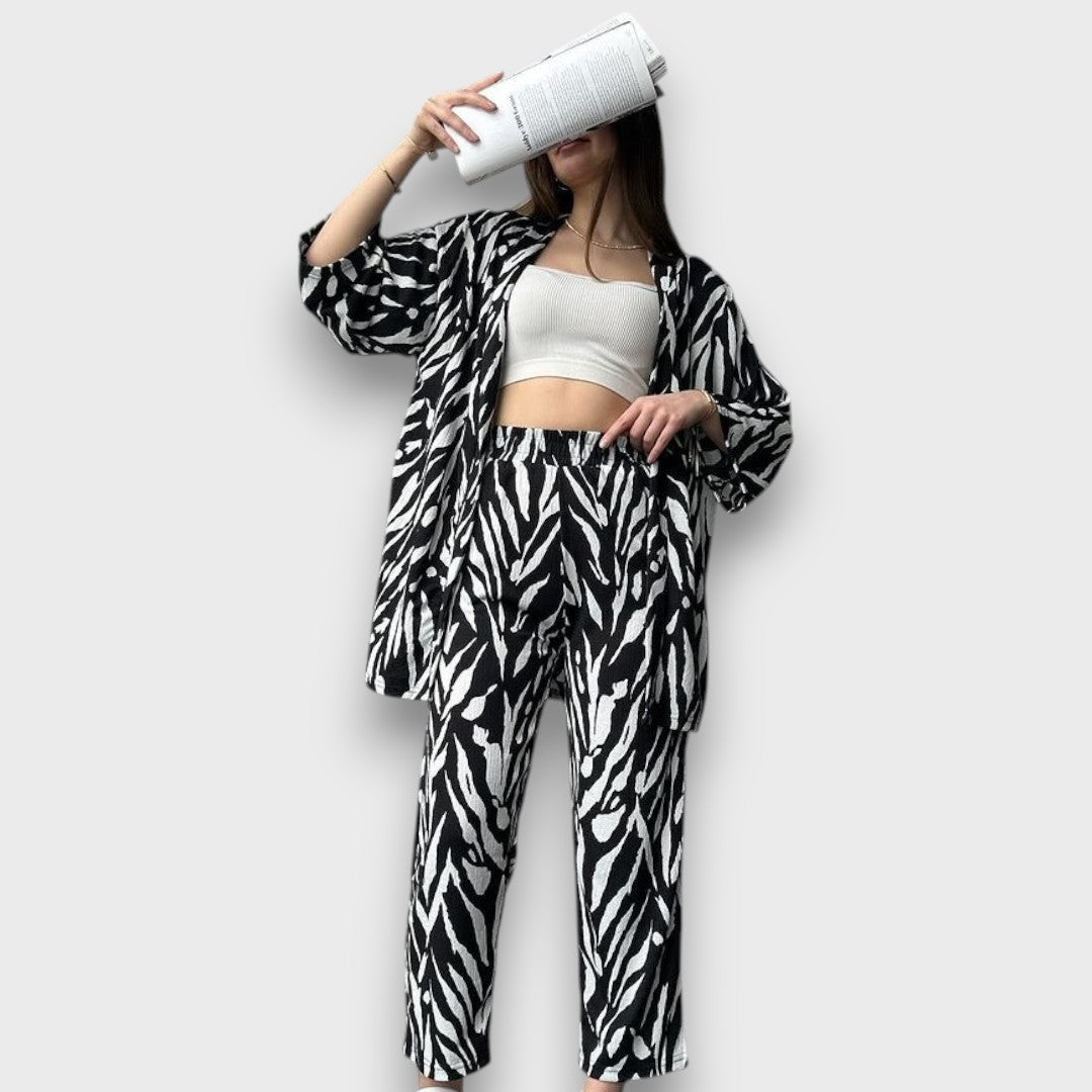 Zana – Zweiteiler mit Zebramuster