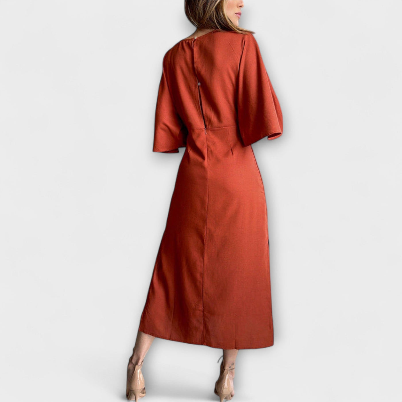 Holly - Entspanntes V-Ausschnitt-Kleid mit Taillengürtel