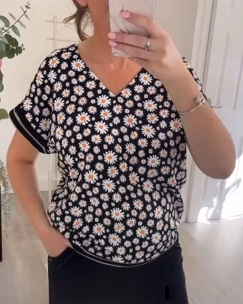 T-Shirt mit V-Ausschnitt und Gänseblümchen-Print