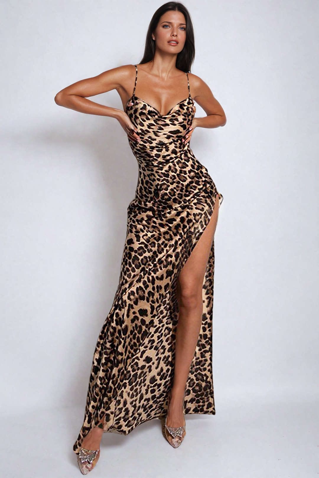 Amelie | Verführerisches Leopard-Maxikleid – Sinnlicher Look mit Beinschlitz