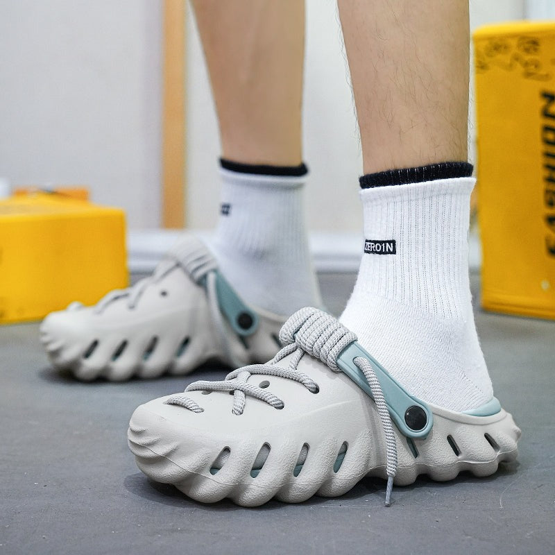 GUSTAV - CLOGS MIT DEKORATIVEN SCHNÜRSENKELN