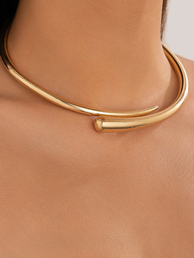 Minimalistisches Wasserfall-Design Offener Choker