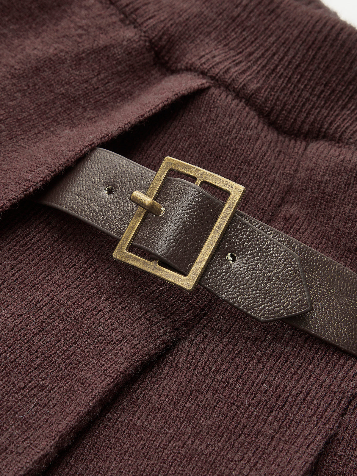 Noa | Falten-Minirock in Strickoptik mit Zierschnalle