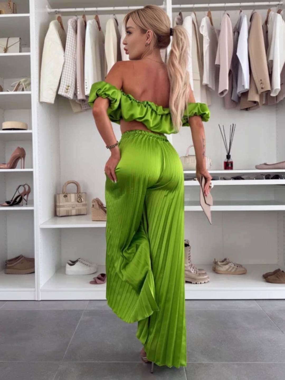 Araceli | Zweiteiliges Set mit Plisseehose und schulterfreiem Oberteil