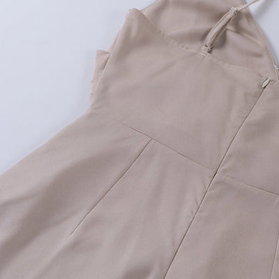 KLAUDIA - SATINIERTES KLEID MIT SCHLITZ