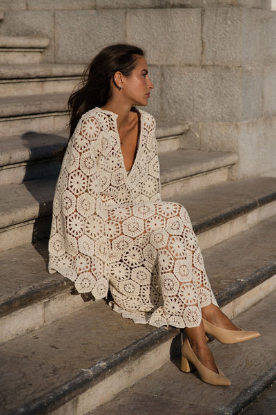 Fina | Langärmeliges Kleid mit Spitzenbestickung