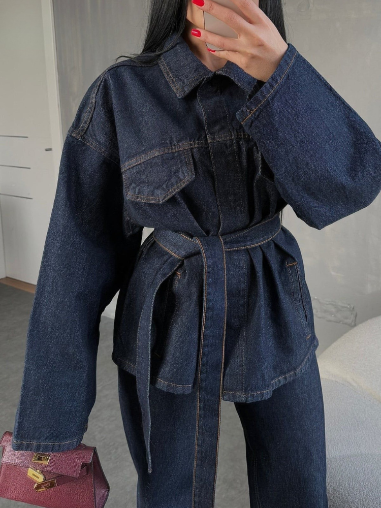 Damen-Denim-Set – Elegante Taillierte Jeansjacke mit Gürtel & Weite High-Waist Hose