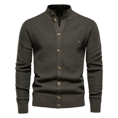 Einfache Winterstrickjacke für Männer