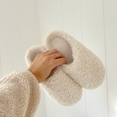 Warme Plüschpantoffeln für Frauen