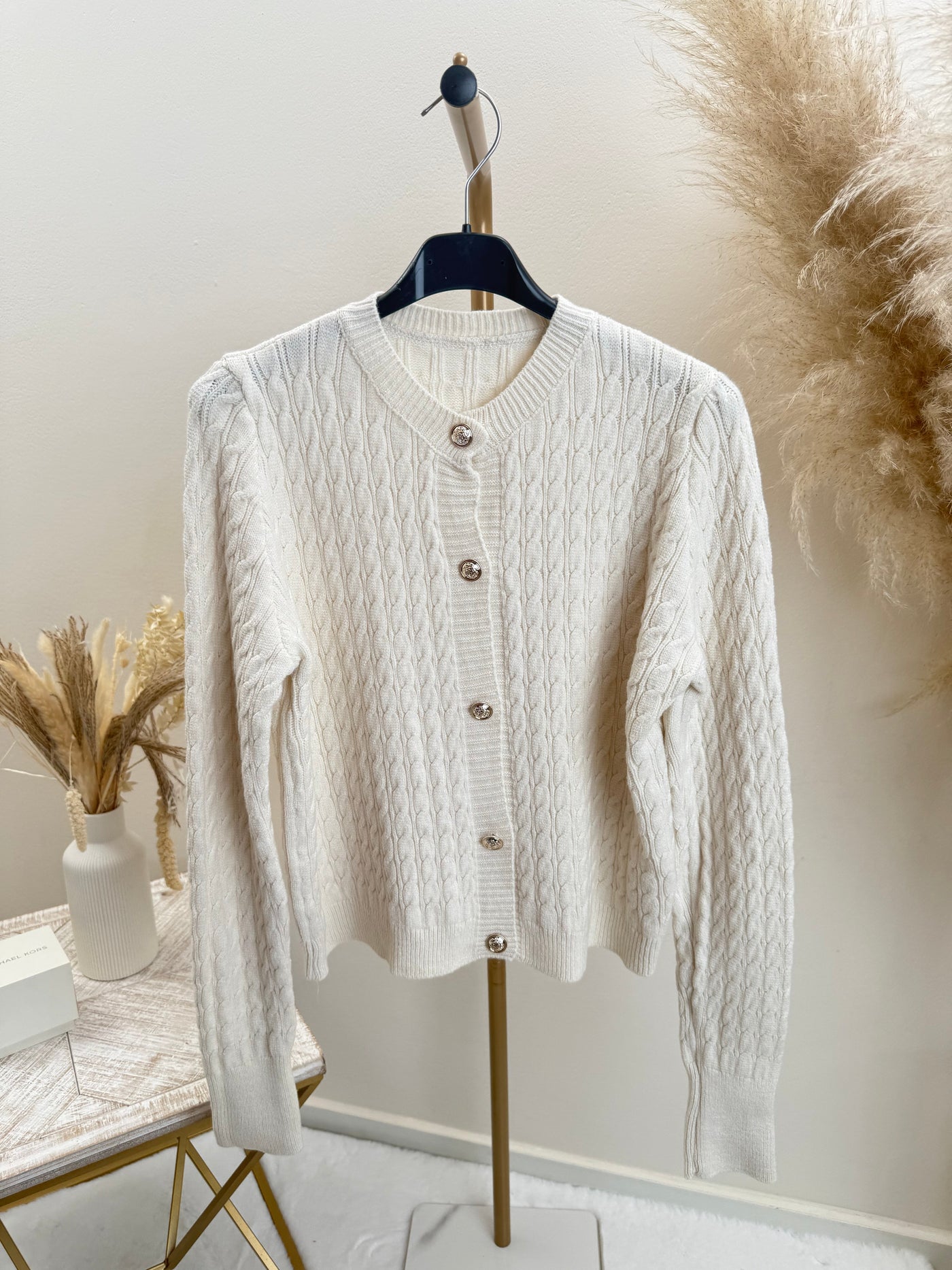 Cardigan mit Goldknöpfen