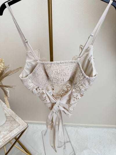 Spitzen Oberteil mit Bindegürtel