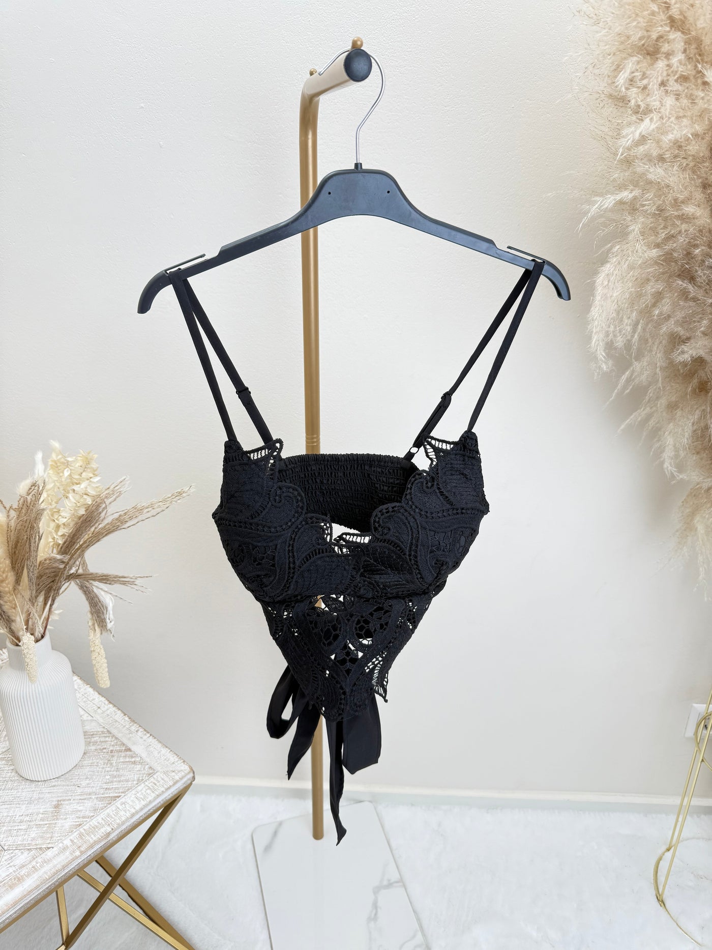 Spitzen Oberteil mit Bindegürtel