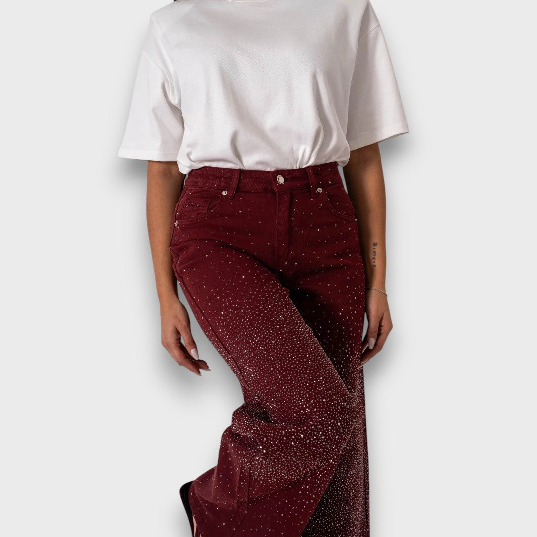 Marvie – Strassverzierte Wide-Leg Jeans in Bordeaux