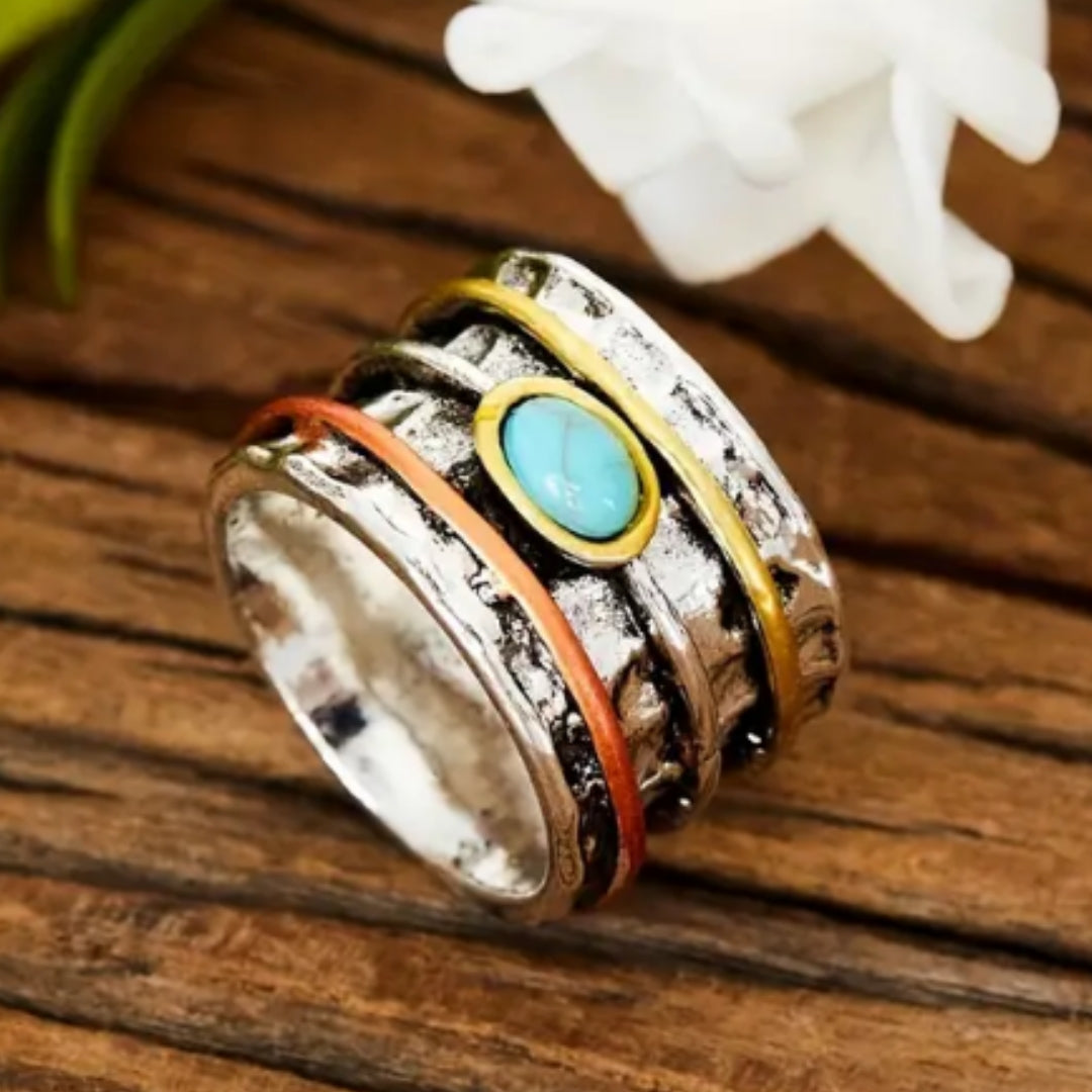 Silberring mit hellblauer Stein