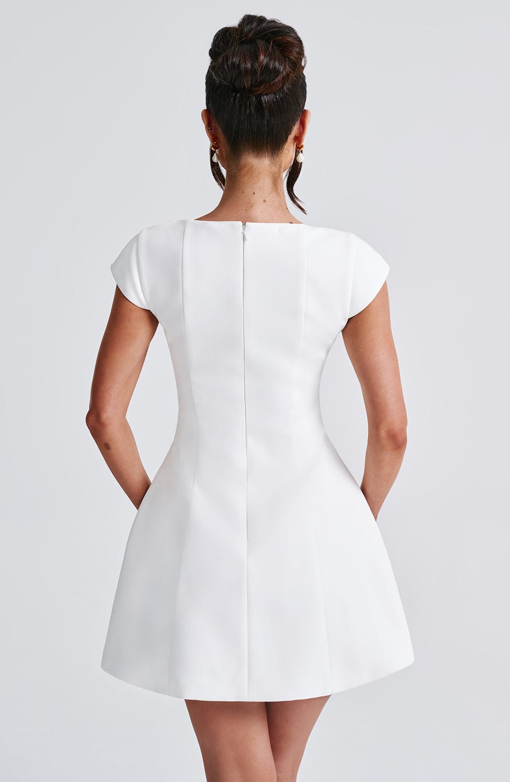 Nicole | Stilvolles elfenbeinfarbenes Minikleid