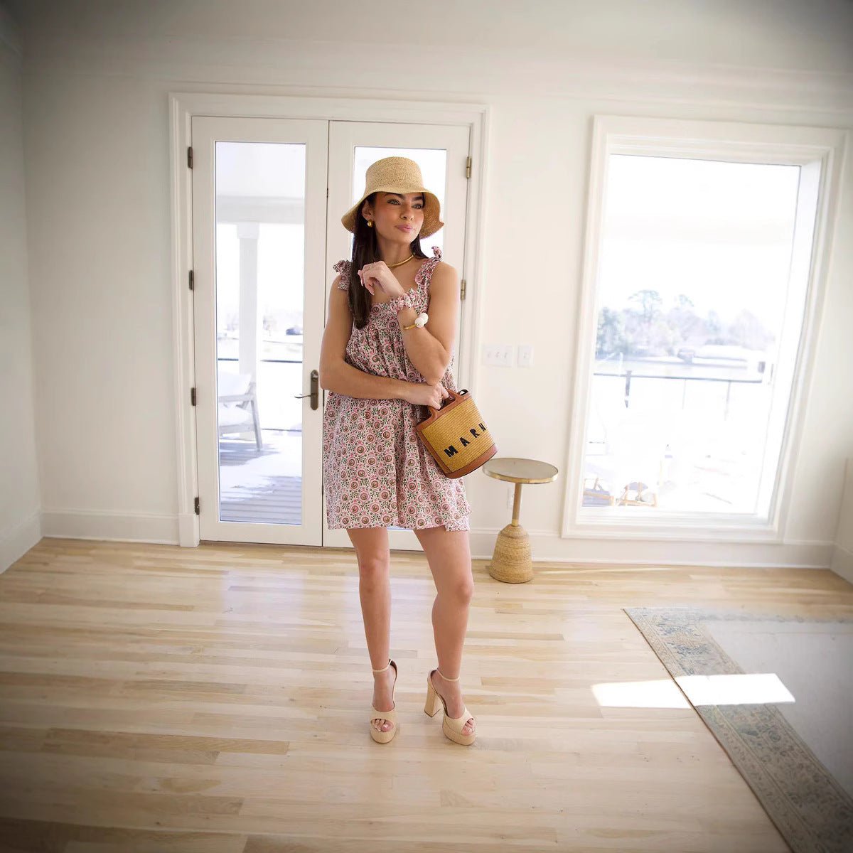 Nea | Kurzes Blumenkleid mit Trägern